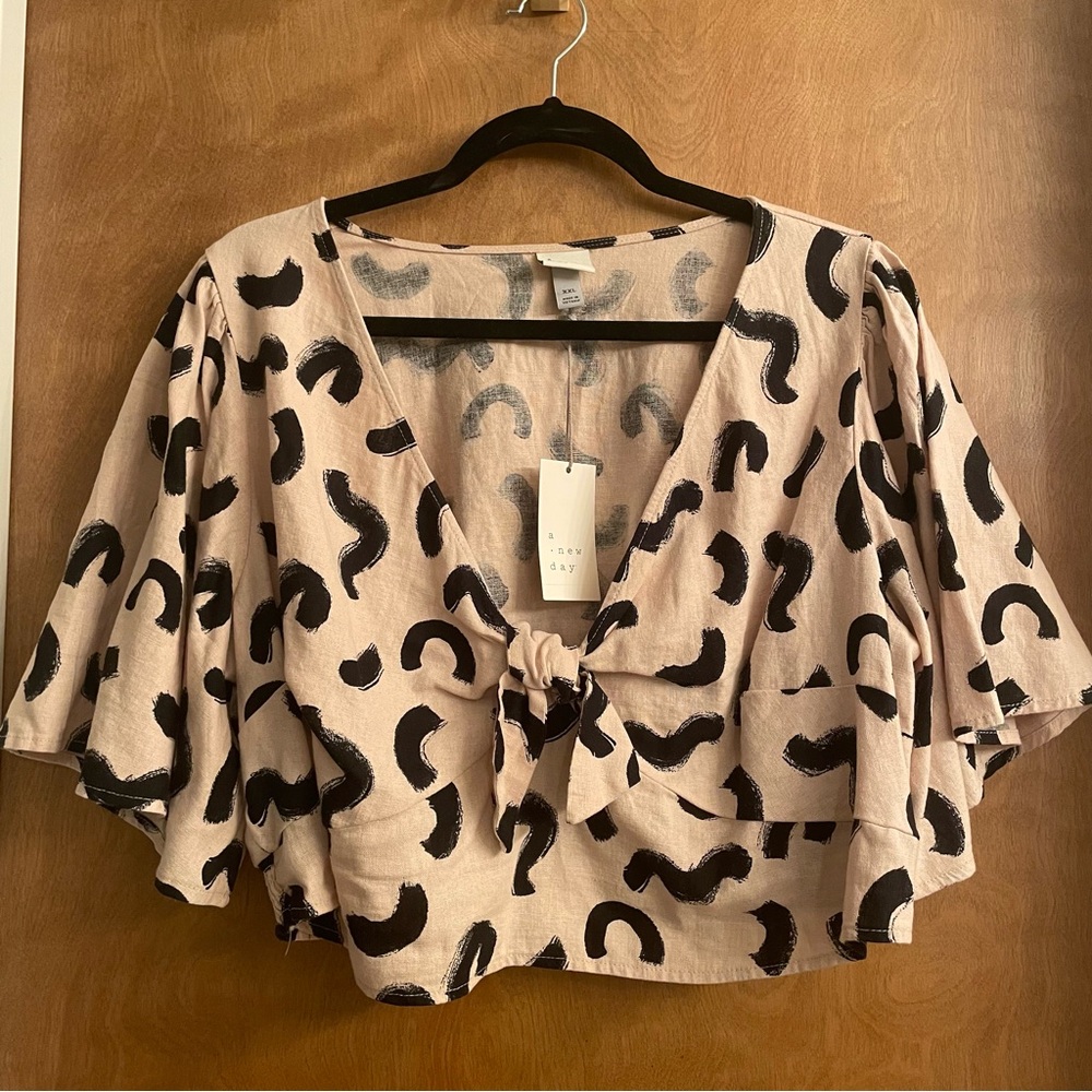 Women’s Flutter Short Sleeve Tie Front Shirt
